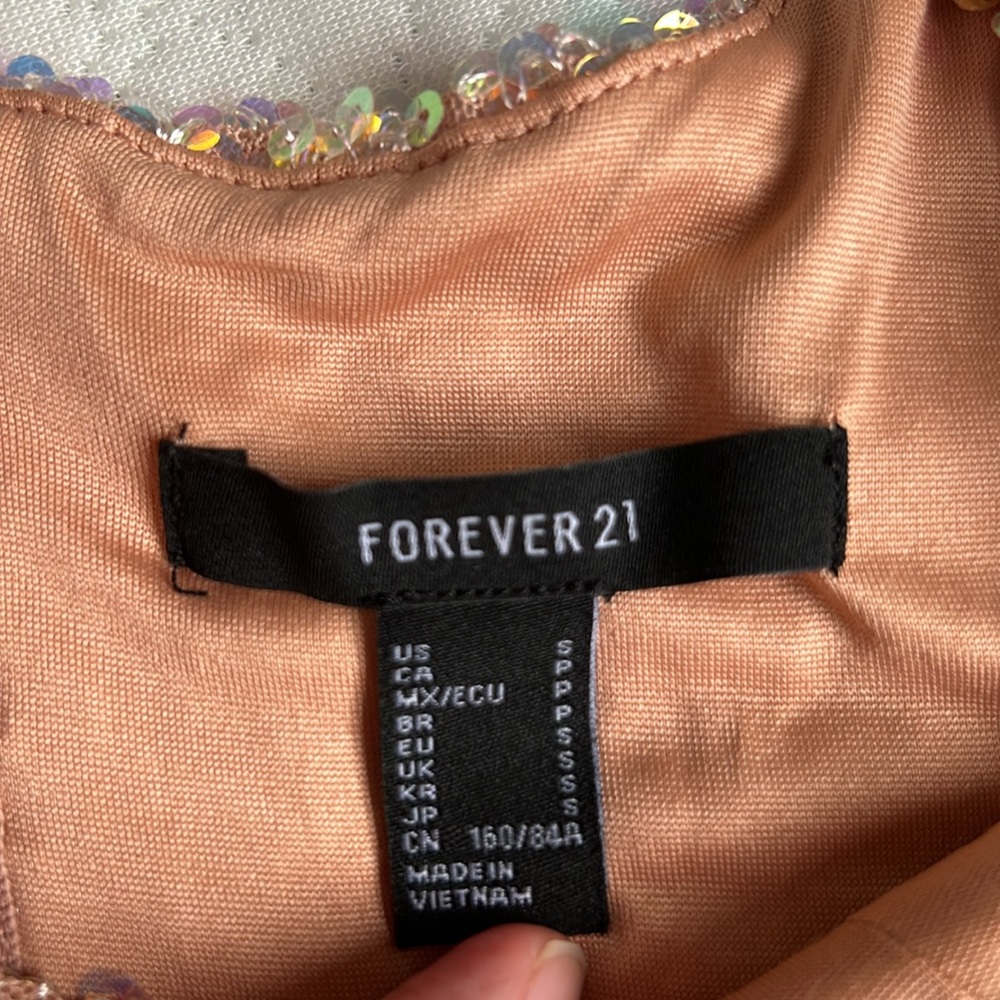 Forever 21 sequin crop top - Picture 3 of 5